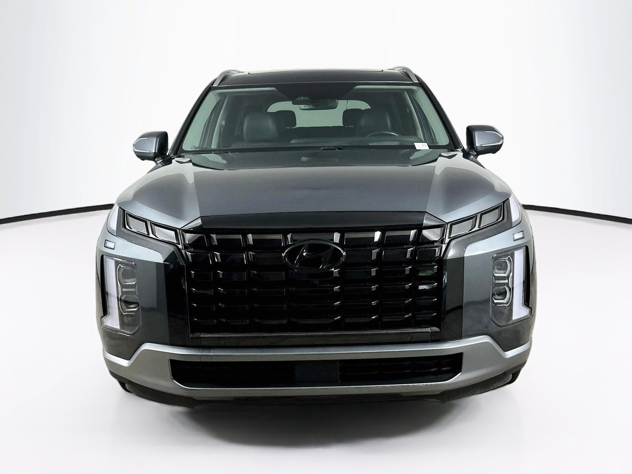 Used 2024 Hyundai Palisade Limited AWD/4WD image 2