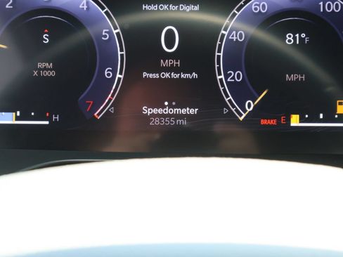 Used 2022 Jeep Grand Cherokee Trailhawk AWD/4WD image 30
