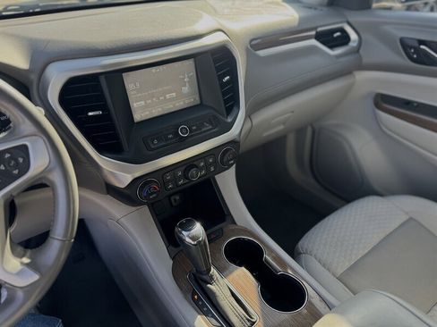 Used 2019 GMC Acadia SLE image 4