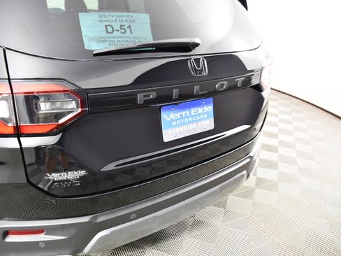 Certified 2026 Honda Pilot image 15