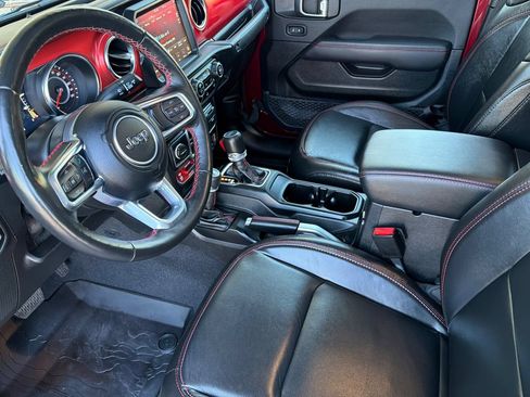 Used 2021 Jeep Gladiator Rubicon AWD/4WD image 9