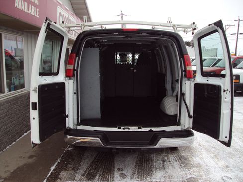 Used 2014 Chevrolet Express 1500 AWD 1500 135 image 9