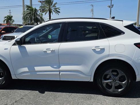 Used 2023 Ford Escape ST-Line AWD/4WD image 3