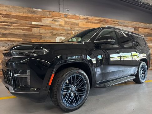 New 2026 Jeep Grand Wagoneer 4WD image 17