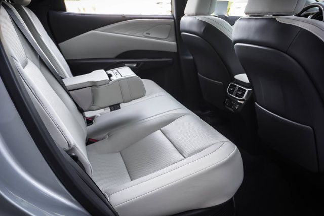 Used 2023 Lexus RX 350 AWD/4WD image 23