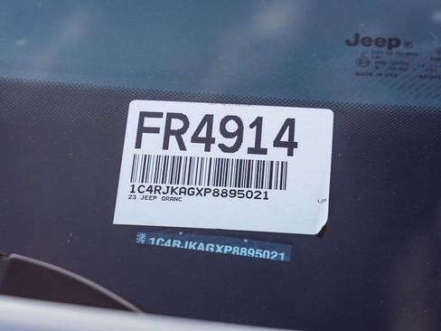 Certified 2023 Jeep Grand Cherokee L Laredo image 29