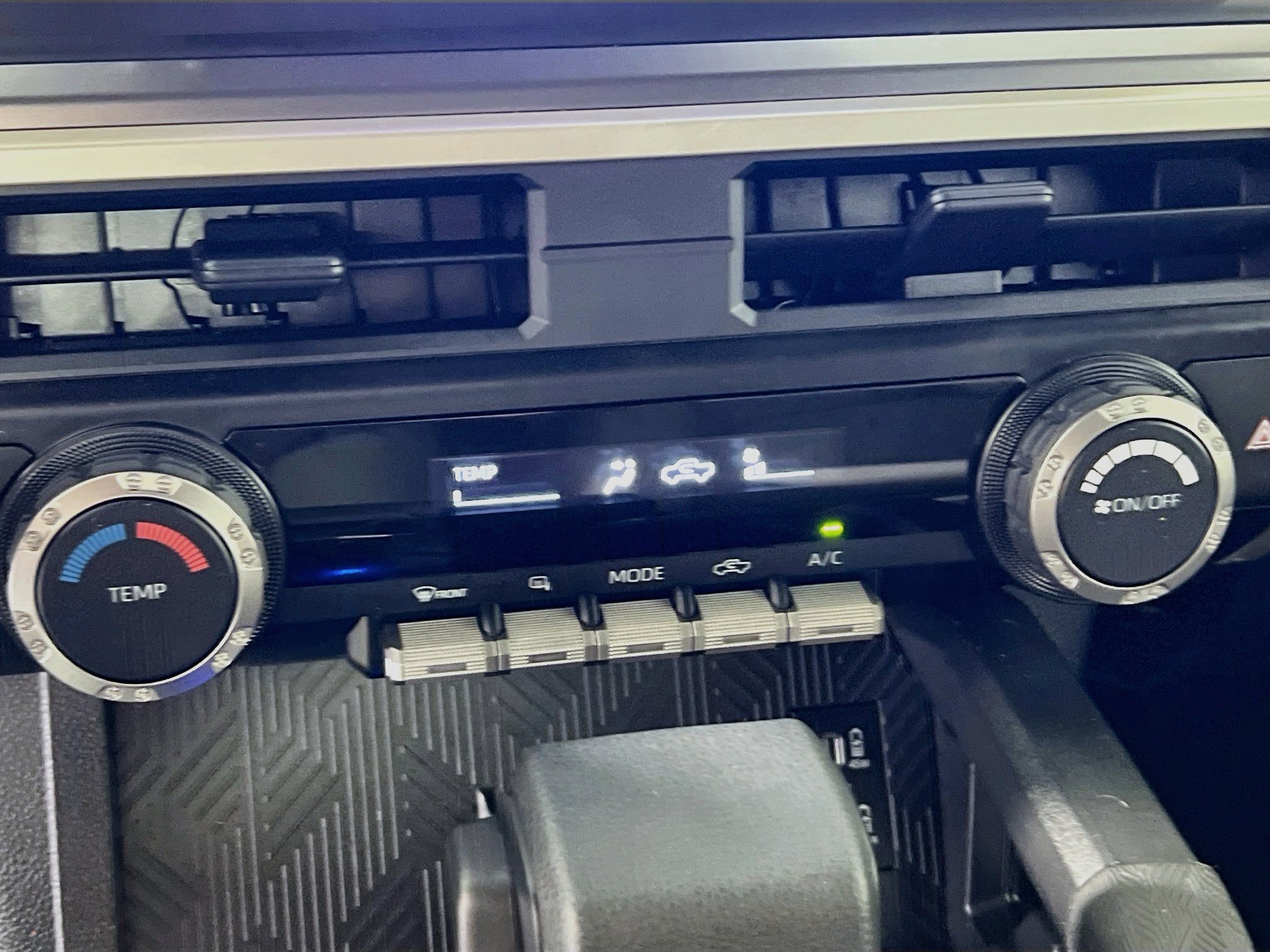 Used 2026 Toyota Tacoma SR5 AWD/4WD image 25