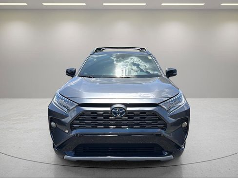 Used 2021 Toyota RAV4 XSE AWD/4WD image 2