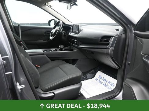Used 2024 Nissan Rogue S image 22
