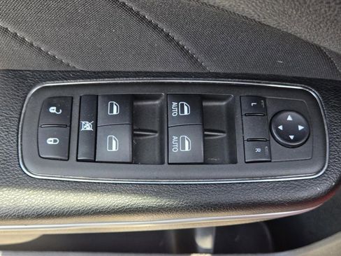Used 2022 Dodge Charger SXT RWD image 14
