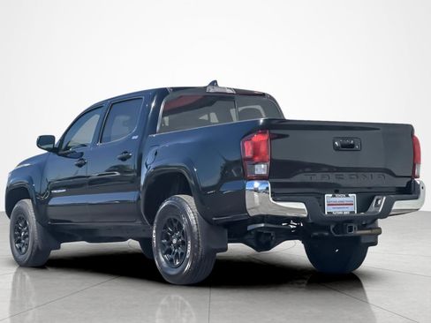 Used 2022 Toyota Tacoma SR5 image 3