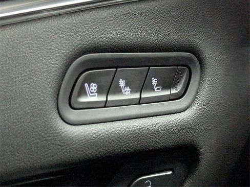 Used 2023 Cadillac Escalade ESV Premium Luxury image 20