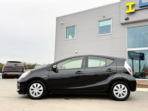Used 2012 Toyota Prius C One FWD image 12
