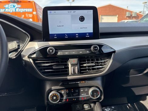 Certified 2022 Ford Escape SE w/ Cold Weather Package image 22