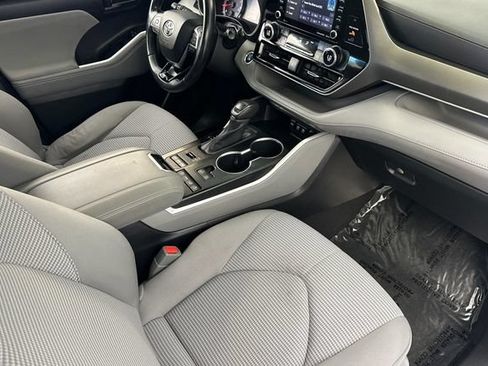 Certified 2020 Toyota Highlander LE AWD/4WD image 20