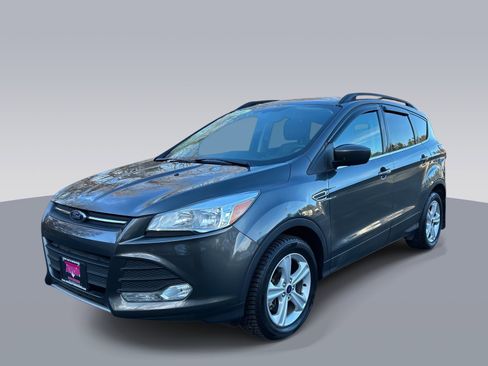 Used 2016 Ford Escape SE w/ Equipment Group 201A image 6