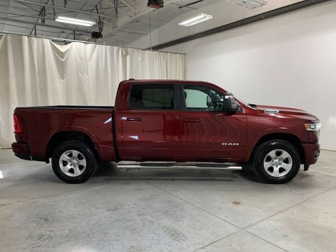 Used 2025 RAM 1500 Big Horn AWD/4WD image 11