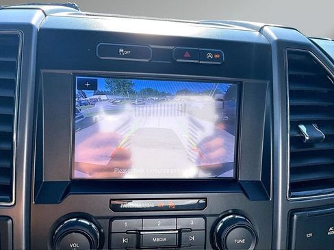 Used 2020 Ford F150 XLT w/ Equipment Group 302A Luxury AWD/4WD image 14