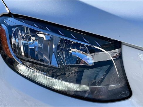 Used 2018 Mercedes-Benz GLC 300 GLC 300 image 26