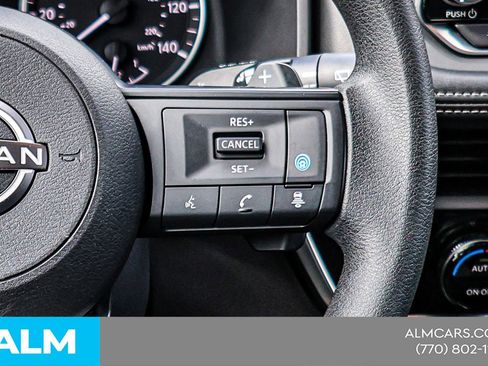 Used 2024 Nissan Rogue SV FWD image 27