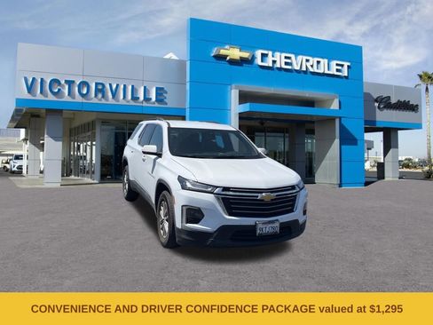 Used 2023 Chevrolet Traverse LT FWD image 3