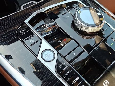 New 2026 BMW X7 M60i AWD/4WD image 13