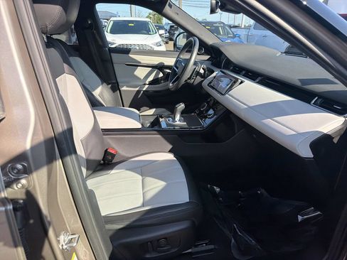 Used 2023 Land Rover Range Rover Evoque R-Dynamic SE AWD/4WD image 15