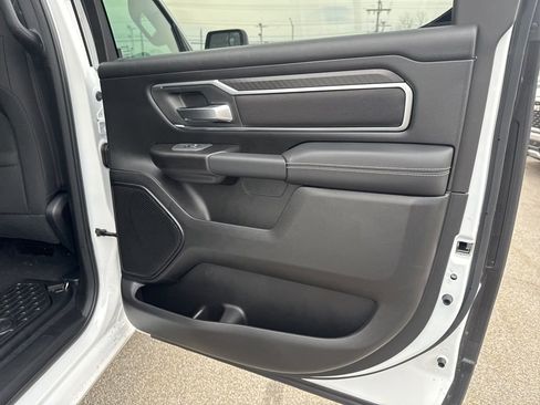 New 2026 RAM 1500 4x4 Crew Cab image 28