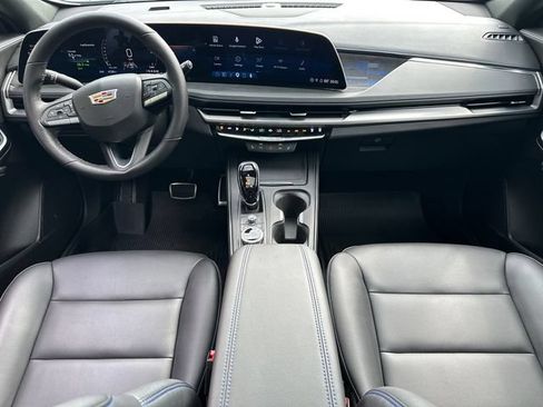 Certified 2025 Cadillac XT4 Sport AWD/4WD image 21
