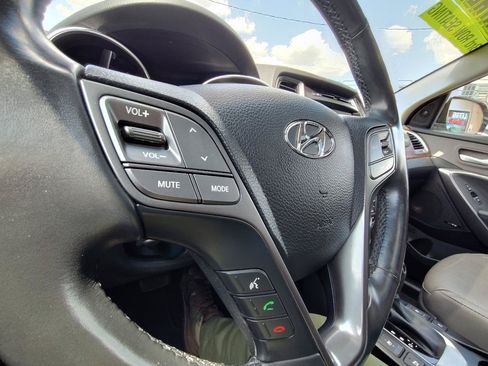 Used 2017 Hyundai Santa Fe FWD w/ Cargo Package image 18