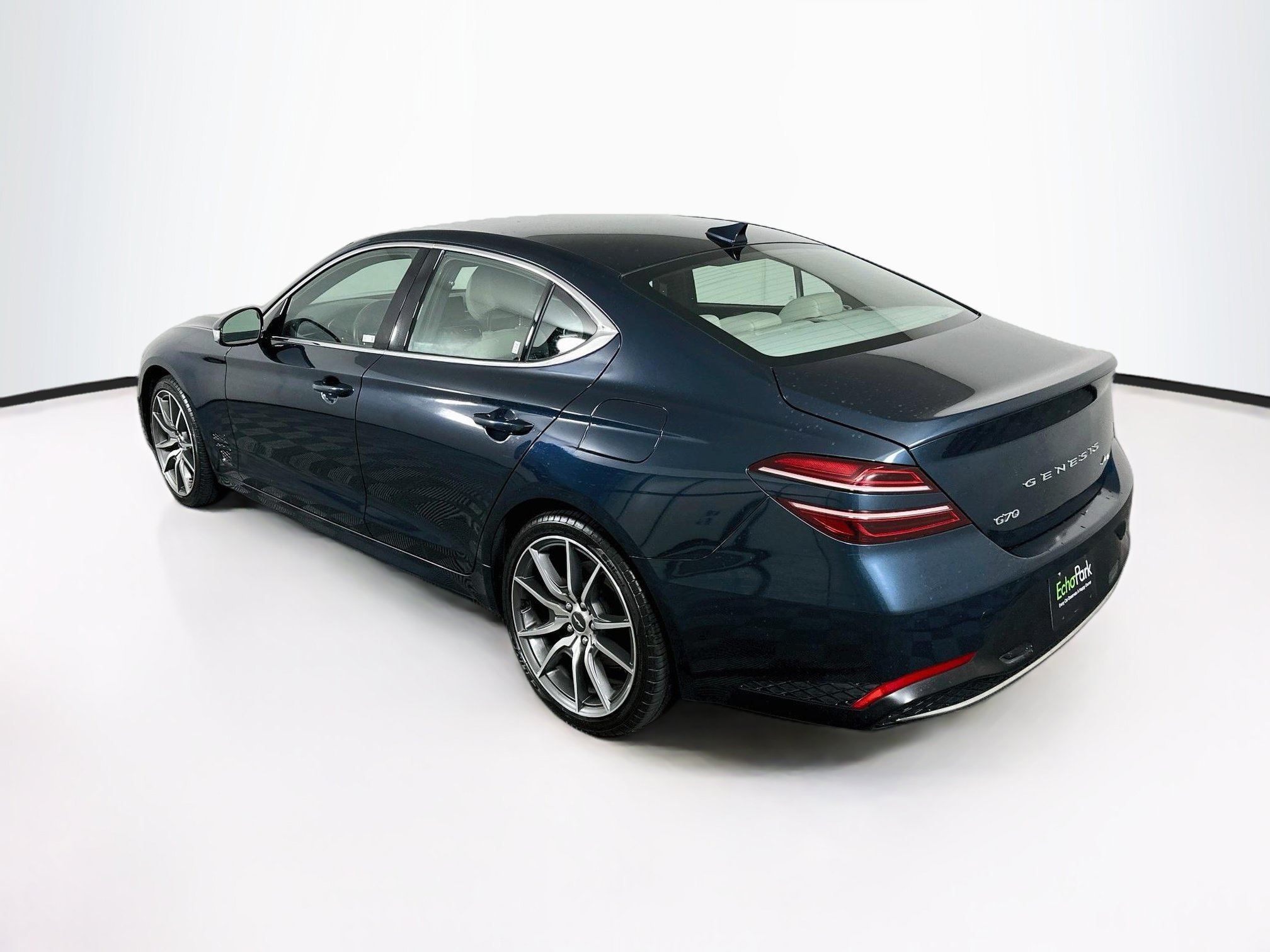 Used 2023 Genesis G70 2.0T AWD/4WD image 5