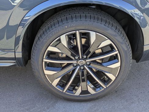 New 2026 Volvo XC90 B6 Ultra w/ Protection Package AWD/4WD image 16