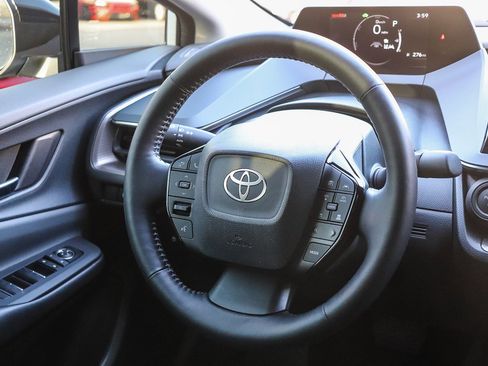 Certified 2025 Toyota Prius XLE image 16