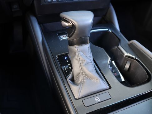 Certified 2024 Lexus ES 350 Ultra Luxury image 29