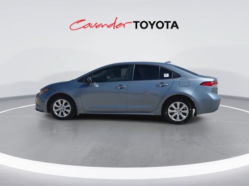Certified 2025 Toyota Corolla LE FWD image 5