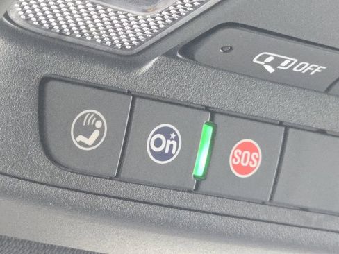 Used 2023 Buick Enclave Essence w/ LPO, Touring Package image 7