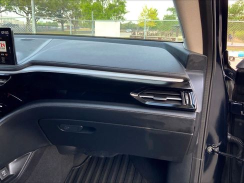Used 2025 Acura MDX FWD image 26