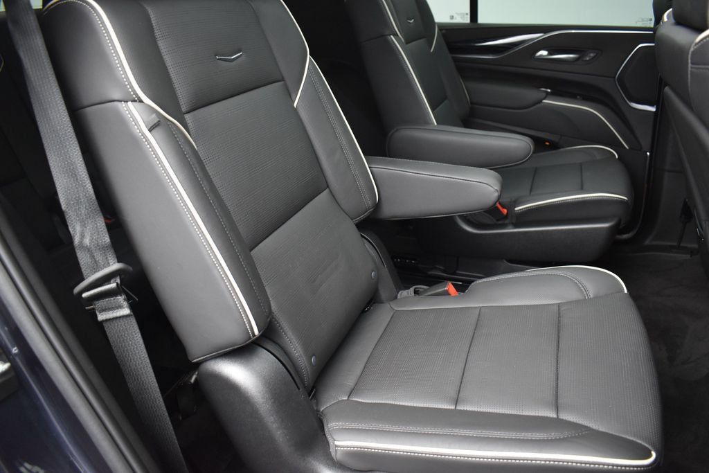 Used 2022 Cadillac Escalade Sport w/ Touring Package AWD/4WD image 34
