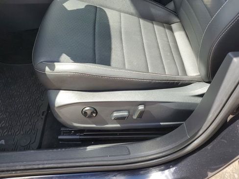 Used 2023 Volkswagen Jetta SE w/ Panoramic Sunroof Package FWD image 25