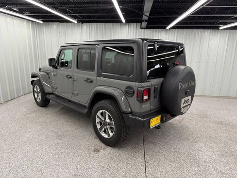 Used 2023 Jeep Wrangler Unlimited Sahara AWD/4WD image 4