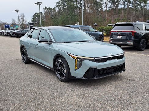 New 2026 Kia K4 GT-Line image 3
