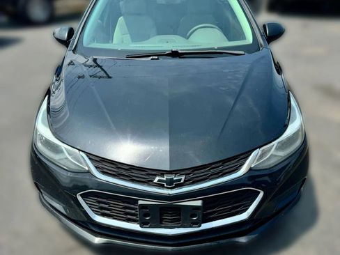 Used 2018 Chevrolet Cruze LT image 8