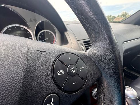 Used 2009 Mercedes-Benz C 300 Sport image 22