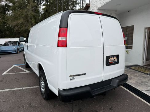 Used 2020 Chevrolet Express 2500 w/ Enhanced Convenience Package image 12