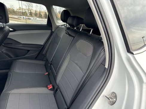 Used 2023 Volkswagen Taos SE image 31