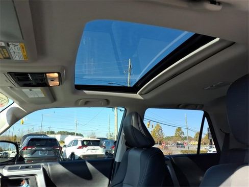 Used 2023 Toyota 4Runner SR5 Premium w/ Moonroof Package image 16