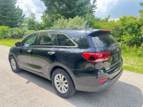 Used 2019 Kia Sorento L FWD image 2