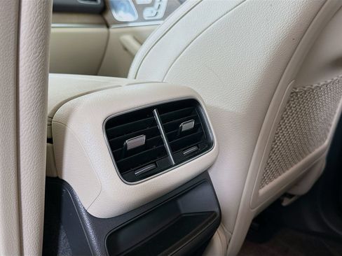 Certified 2020 Mercedes-Benz GLE 450 4MATIC image 28