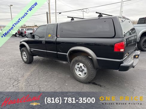 Used 2000 Chevrolet S10 Pickup LS w/ Preferred Equipment Group image 22