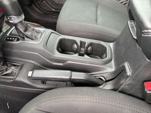 Used 2023 Jeep Gladiator Overland image 17